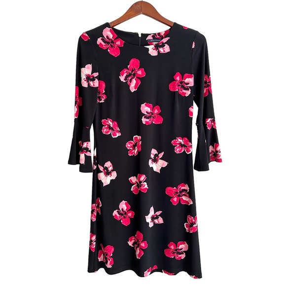 Tommy Hilfiger Dresses & Skirts - Tommy Hilfiger Black 3/4 Bell Sleeve Ruffle Floral Dress Size 6